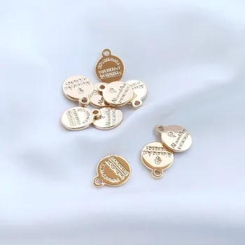 10 ADET Altın Dolgulu 10mm Mektup Oyma Yuvarlak Etiket Kolye DIY El Yapımı Takı Takı Malzemesi Zincir Takı Aksesuarları